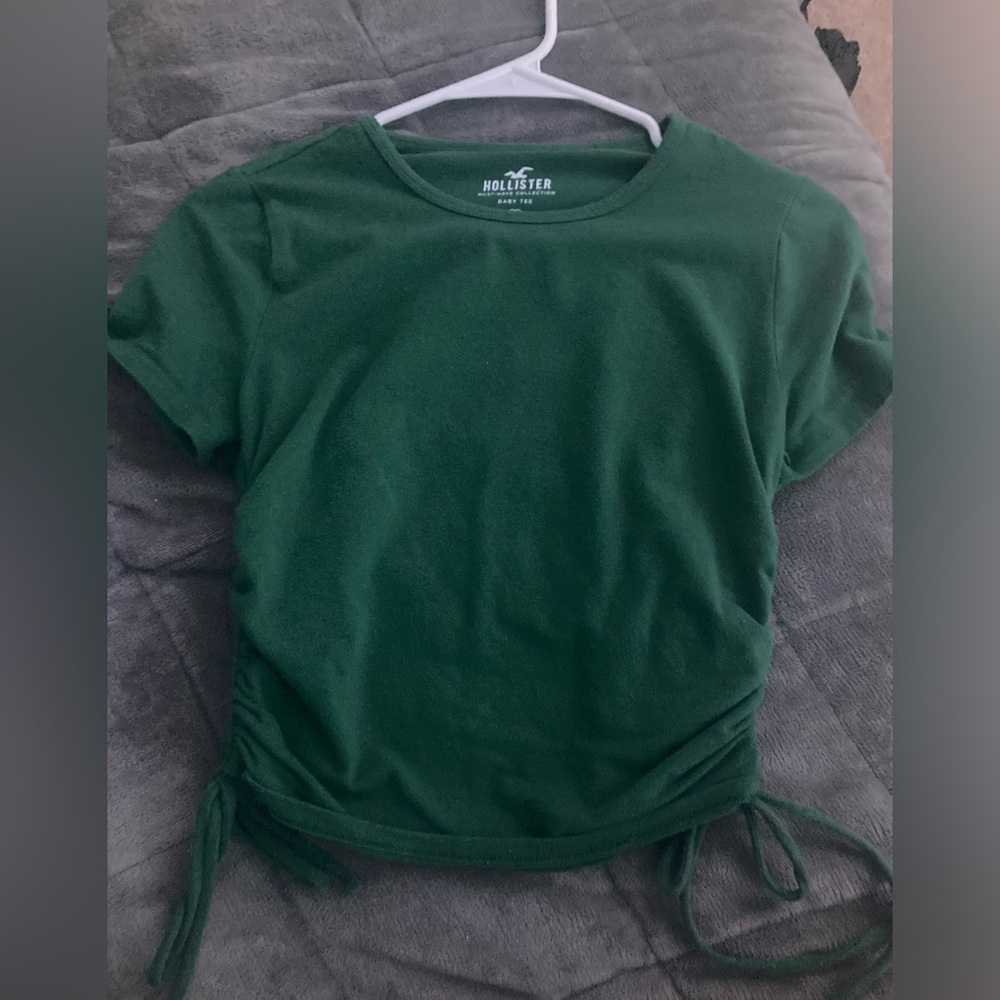 Hollister baby tee